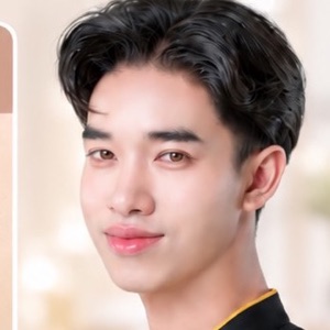 อาจารย์ปอนด์ ช่างสักคิ้วประจำสาขาพัทยา